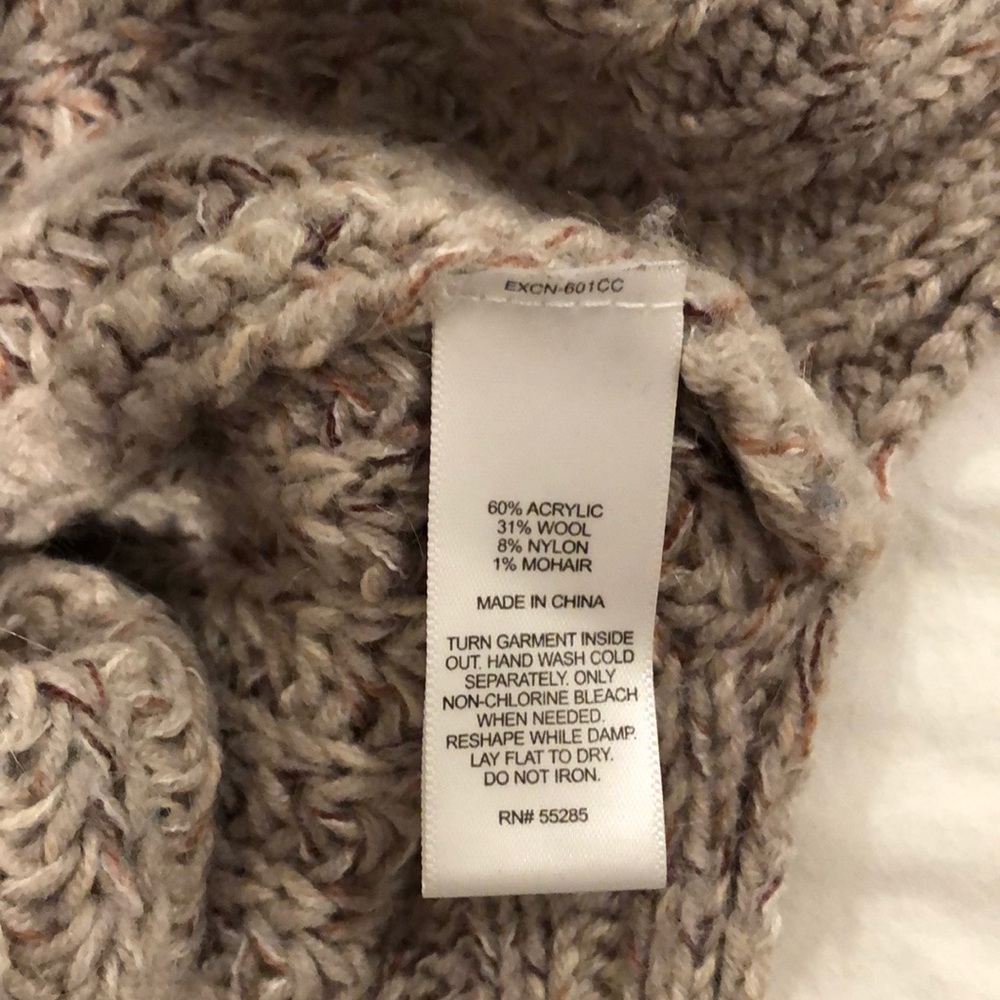 Express turtle neck sweater - Picture 8 of 8